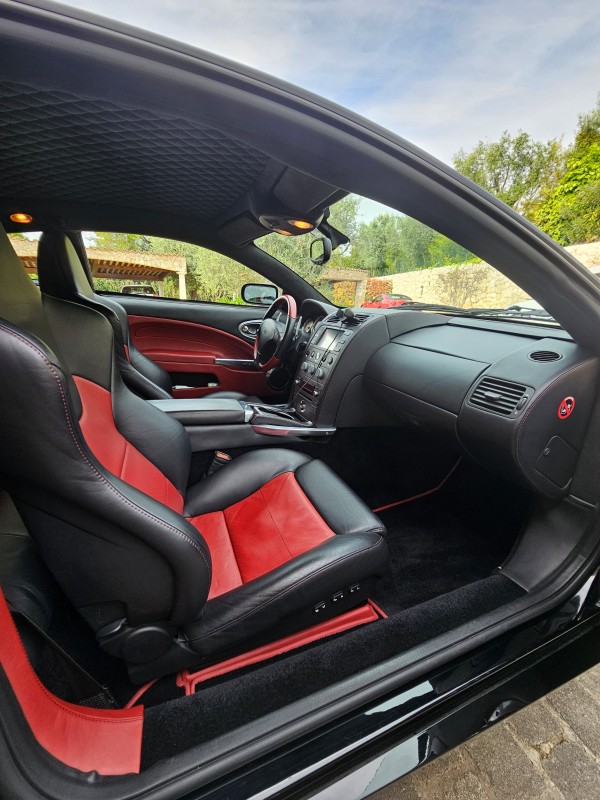 Lavage extérieur + nettoyage intérieur d'une Aston Martin Vanquish S à Nice