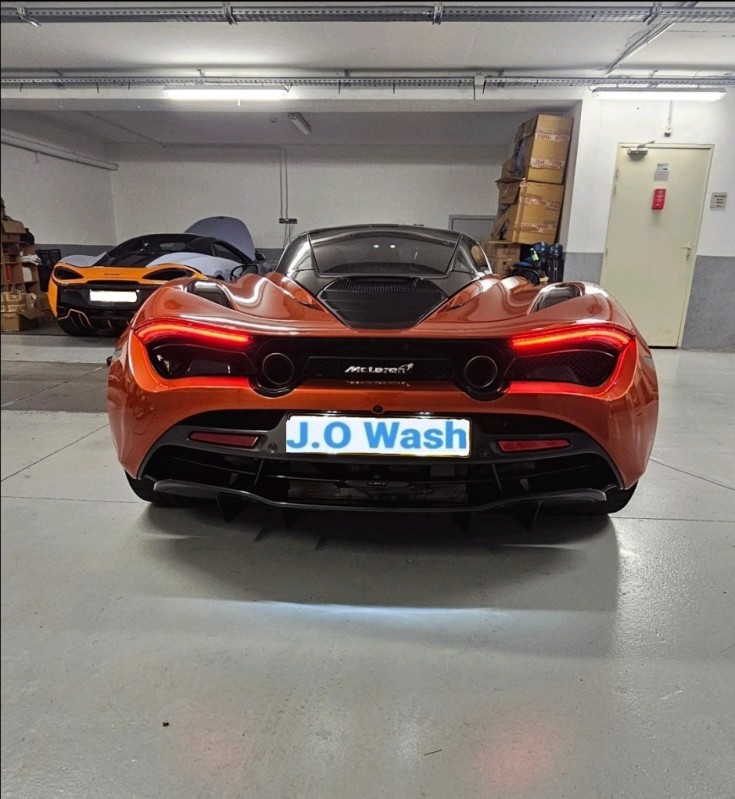 Lavage extérieur + nettoyage intérieur sur une Mclaren 720s à Saint Laurent du Var