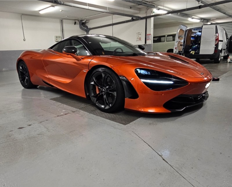 Lavage extérieur + nettoyage intérieur sur une Mclaren 720s à Saint Laurent du Var