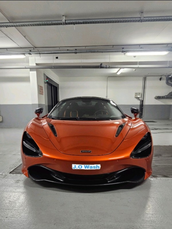 Lavage extérieur + nettoyage intérieur sur une Mclaren 720s à Saint Laurent du Var