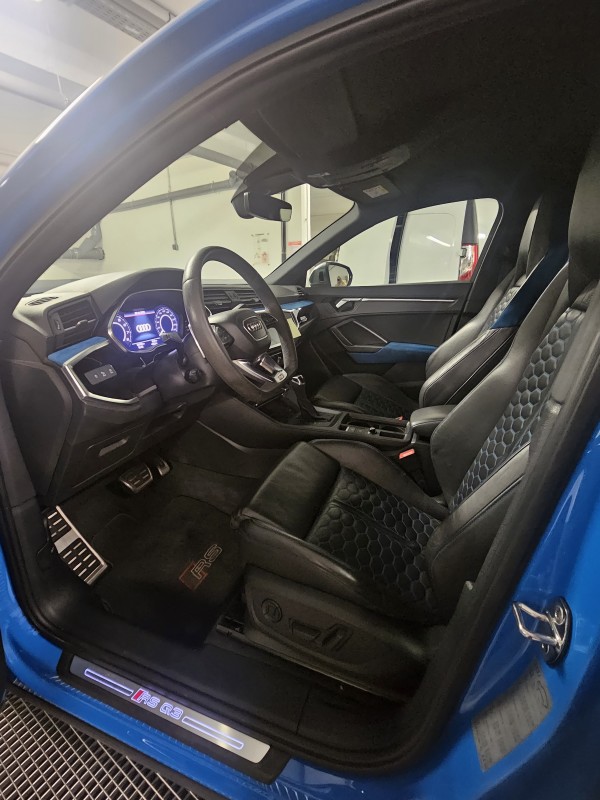 Lavage extérieur + Nettoyage intérieur d'un Audi RSQ3 à Saint-Laurent-du-Var