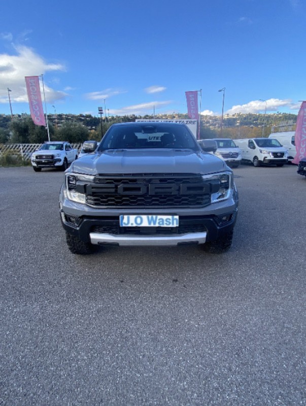 Lavage intérieur + lavage extérieur + pose d'une cire de protection + nettoyage moteur d'un Ford Ranger Raptor à NICE