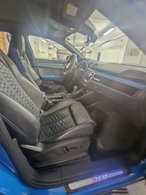 Lavage extérieur + Nettoyage intérieur d'un Audi RSQ3 à Saint-Laurent-du-Var